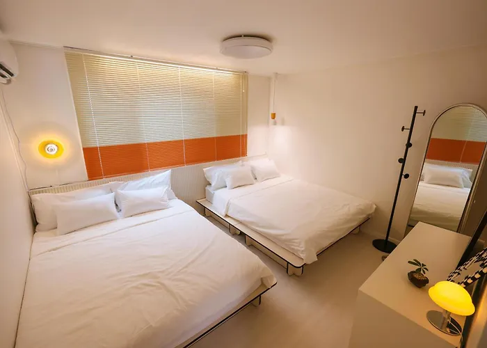 Amsa Stay, 강남역 코엑스몰 30분, 잠실 롯데월드 20분, Kspo Dome, 사전예약시 무료주차, 암사종합시장 * Séoul